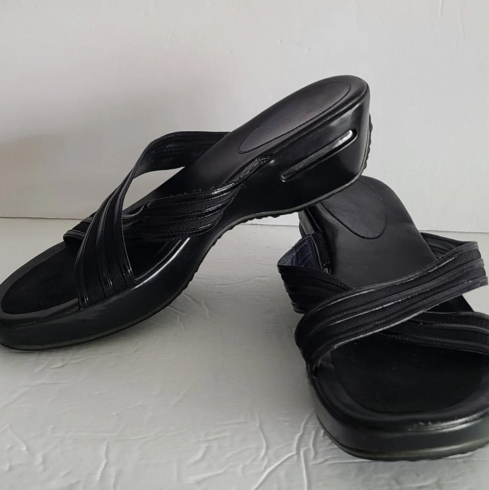 Nike Black Women's Sandals